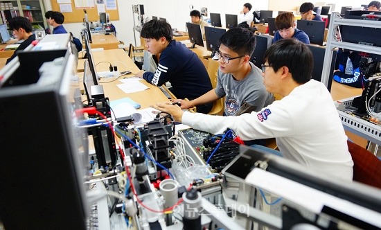 경기인력개발원에서 국비로 기술교육 받고 취업하자