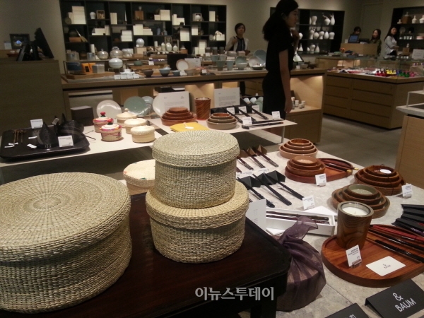 신세계면세점 명동점 개장... 서울 명동관광 랜드마크로