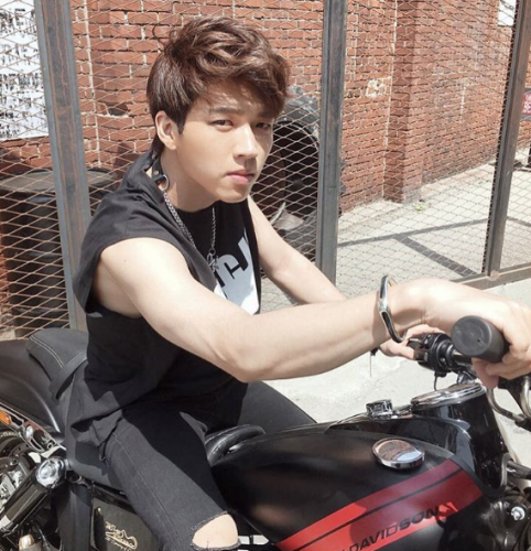 9월 19일 컴백 인피니트 남우현, 카리스마 넘치는 모습 눈길… 자 뒤에 타~