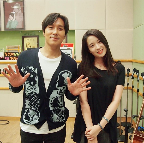 가요광장 박지윤, 김동완-조은희 찰칵… 좋은 친구 소개 받았어요