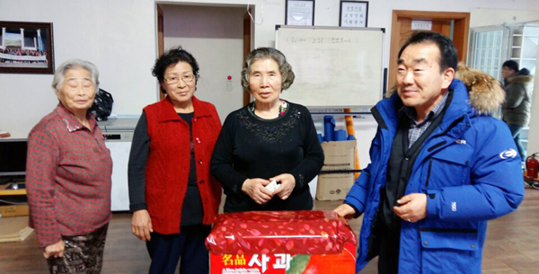 횡성숲체원, 노인회관 등 농산물 전달