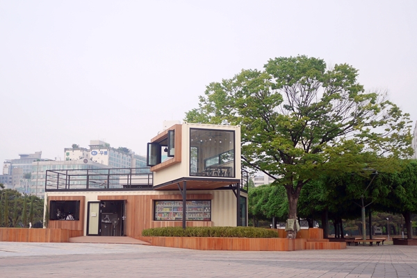 부천시, 중앙공원 이색 카페 Cafe, 쉼표 문 열어