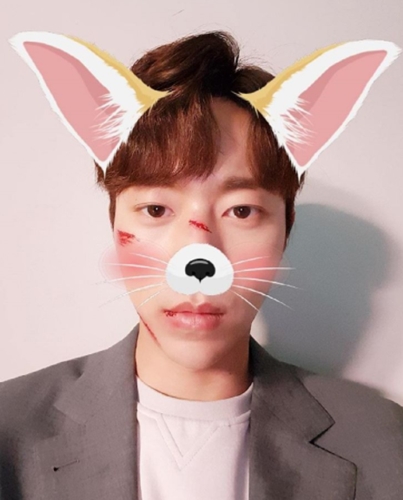 윤현민, 귀여운 토끼로 변신… 살짝 다문 입술이 포인트~