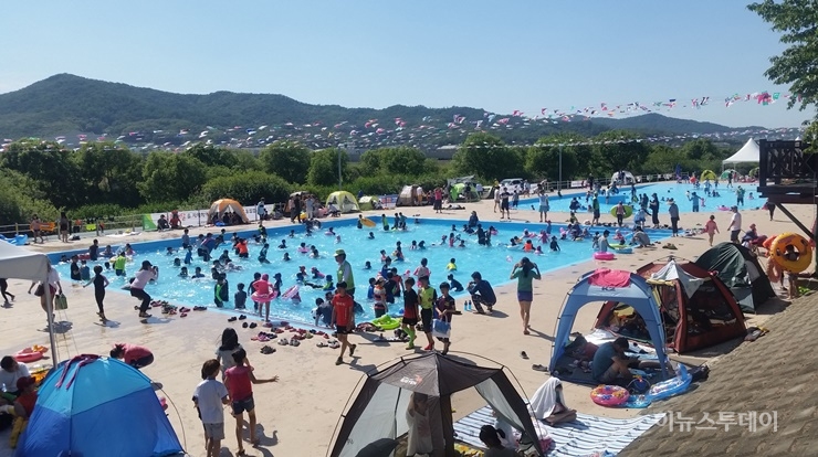 성남시, 탄천물놀이장 매점 수익금 불우이웃에 기부