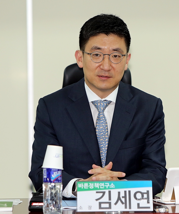 [포토] 민정책연구원·바른정책연구소, 공론화 활동 평가  에너지 정책 수립 긴급 토론회 개최