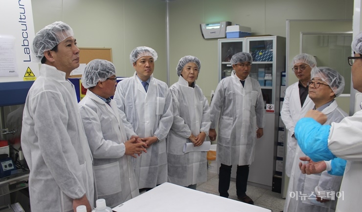 경기도의회 보건복지위, 보건환경연구원 북부지원 방문