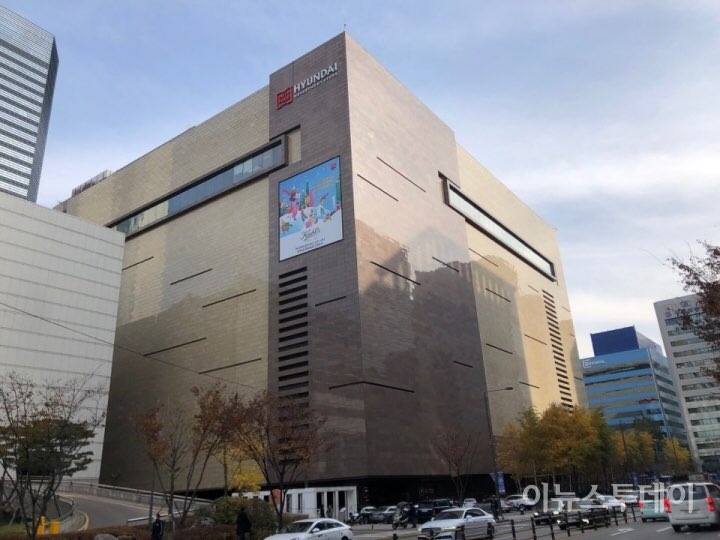 현대백화점 무역센터점, 확진자 방문 사유 17일 조기 폐점…18일 정상 영업