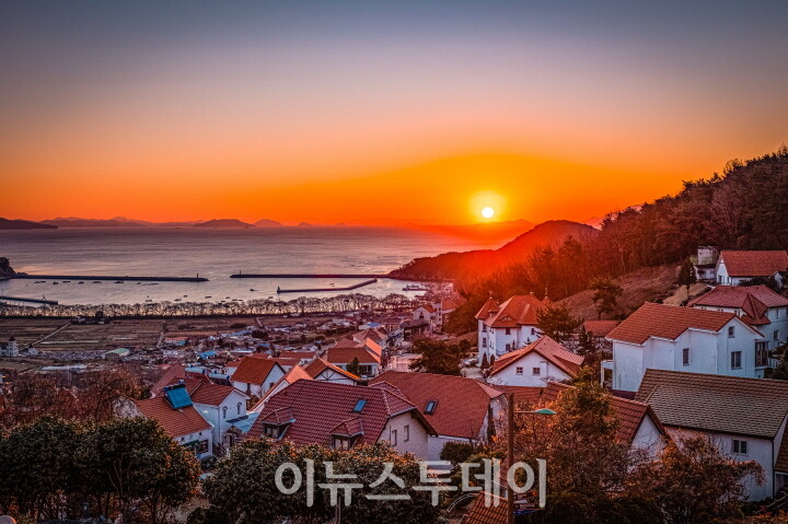 국민고향 남해군, 곳곳에서 희망찬 해맞이 행사 마련