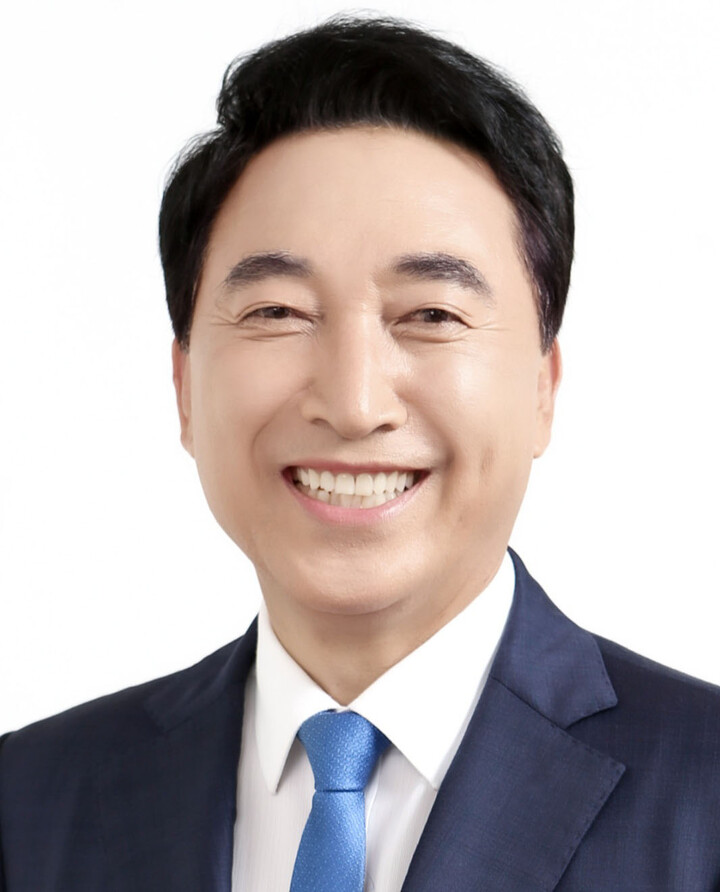 민주당, 충남지사 후보에 박수현 확정