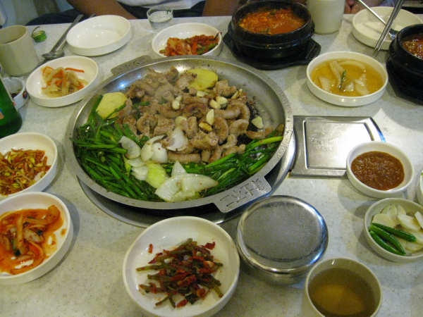 한국식 곱창구이 전문점 - 황소곱창