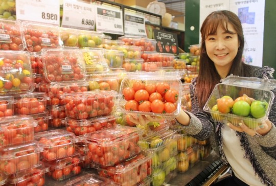 [포토] 롯데마트, 프리미엄 토마토 행사 진행