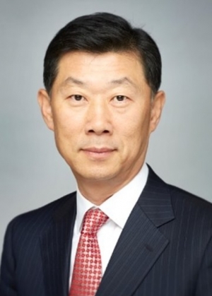 김홍국 하림 회장...11살짜리 소년의 병아리는 50년후 자산 15조 대기업이 된다