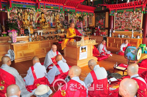 충북 청원 백수산 백련암, 점안법회 봉행