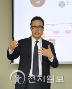 던킨, 이젠 도너츠가 아냐… 먹거리+음료라인 강화