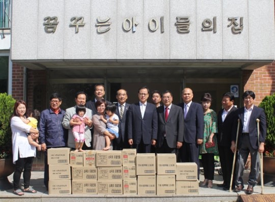 [천안] 새누리당 충남도당, 추석 맞아 아동복지시설 신아원 방문