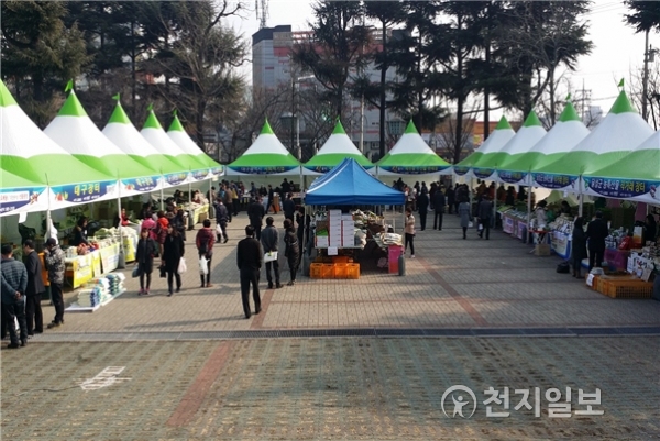 대구시, 설맞이 농·수·축산물 직거래장터 열려