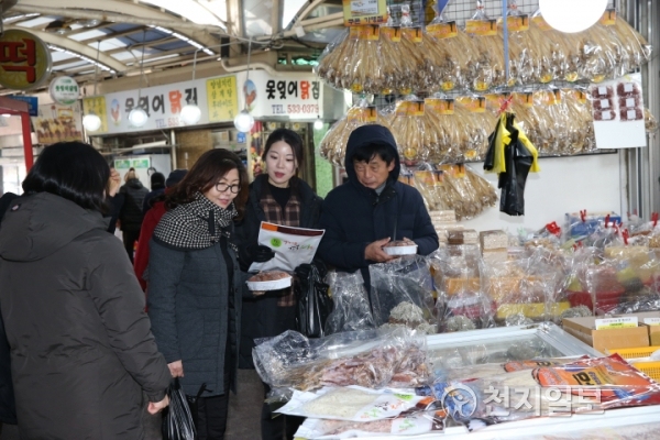 싱싱한 해산물에 추억까지 한아름… 묵호항으로 오세요