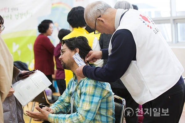 소외계층·외국인에 베푼 온정의 손길… 몸도 마음도 힐링
