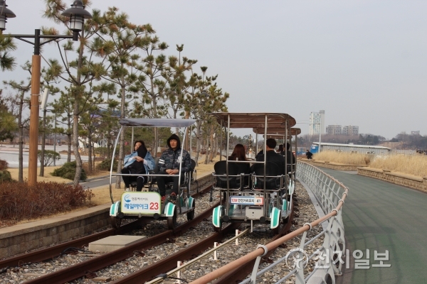 [인천] 영종씨사이드 레일바이크 타는 시민들