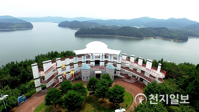 [지역명소] 진양호 공원, 팔색조 갖춰… 진주 8대 절경인 노을도 장관