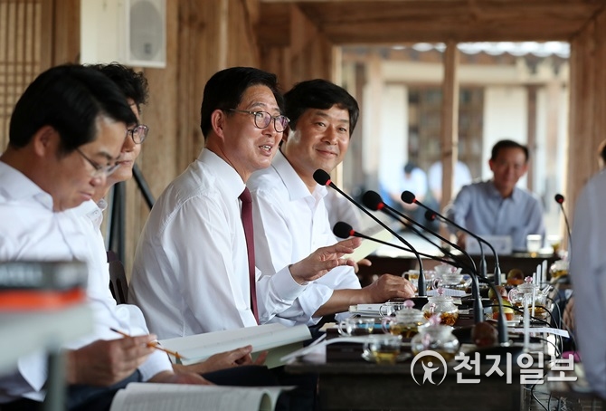 양승조 지사, 시·군과 함께 더불어 잘 사는 충남 만들기