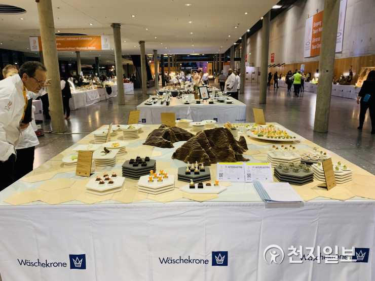 오스테리아 주연 김동기·안주연 셰프, 고교 꿈나무들과 독일 요리 올림픽 은메달 수상