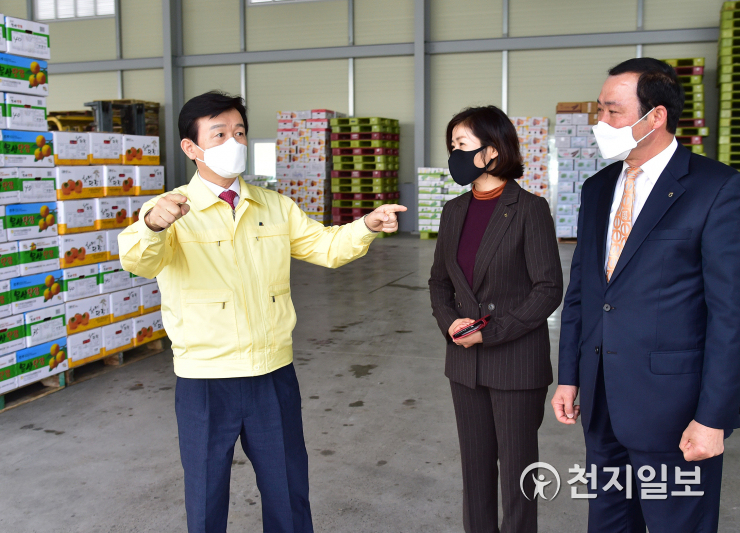 공동브랜드 진주드림 유통시설 점검하는 조규일 시장