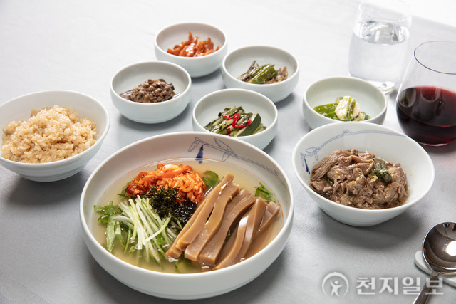 대한항공, ‘묵밥·메밀 비빔국수·짬뽕’ 기내식 3종 첫선