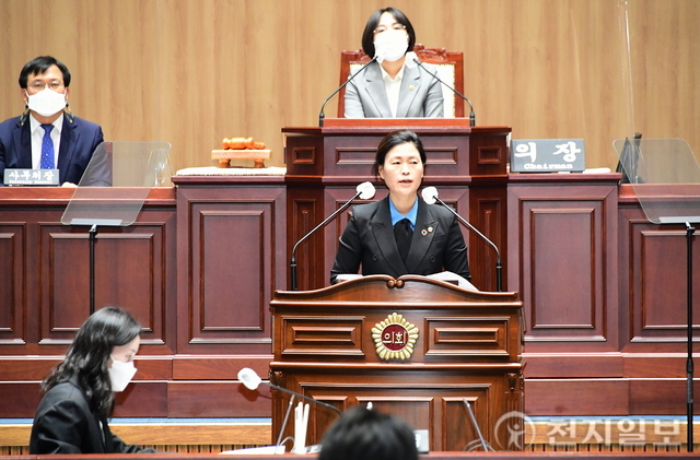 최지현 광주시의원 “반려동물 복지정책 적극 추진해야”