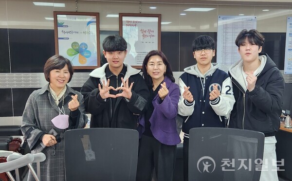 인천북부교육지원청, 묻지마 폭행 피해자 도운 동암중 졸업생 격려