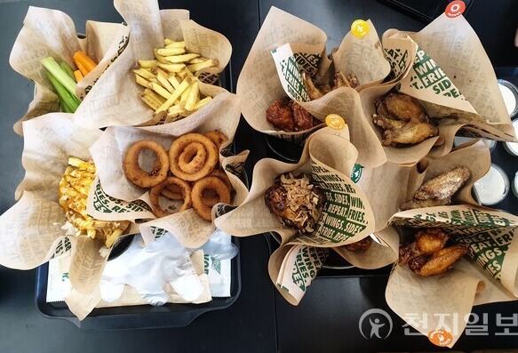 [현장] 아시아부터 미국 맛까지… 2호점 오픈 앞둔 윙스탑 메뉴 먹어보니