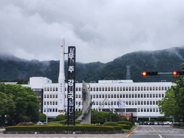 경남도 대통령실에 의대 증원 건의, 지역 의료 불균형 해소 긴급대책 제안
