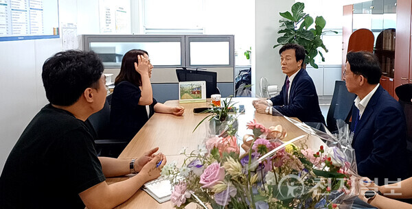 조규일 진주시장, 행안부 찾아 정촌 체육시설 건립 등 현안 지원요청
