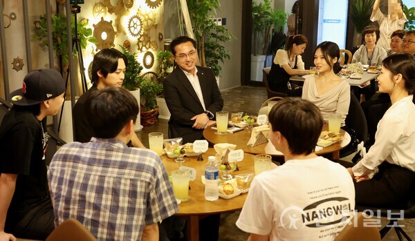 박희조 대전 동구청장, 청년 공연예술인과 동구살롱 소통간담회