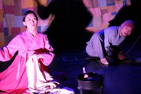 한 편의 시를 무대에서 만난다… 연극 봄이오면 산에들에 공연