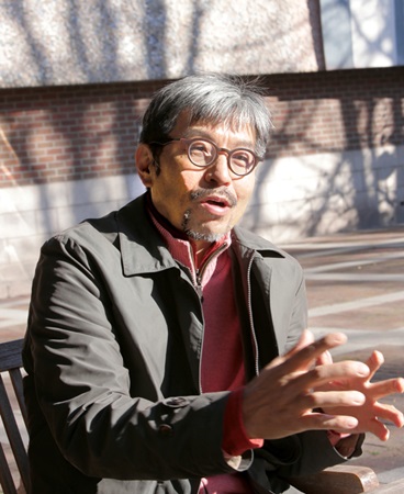 [특별 인터뷰] 이용훈 도서관문화비평가 도서관 운영·정책 등 시민과 토론하고 싶다