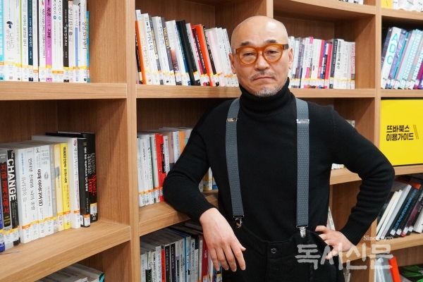 [책 읽는 대한민국] 광고인 박웅현 광고는 연애편지...이제는 BTS와 경쟁하는 시대