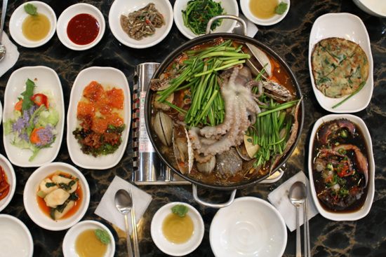 살아있는 해물이 푸짐한 해물찜이 있는 송파맛집 군산집
