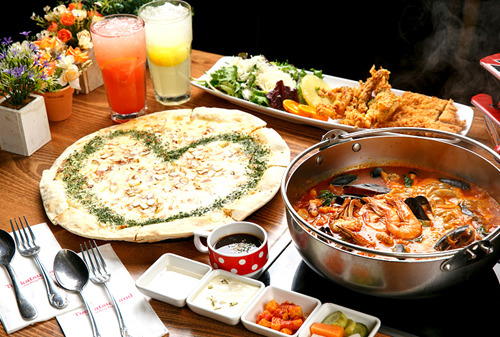 정왕동 맛집 돈까스밴드 SNS에서 인기 있는 모임 장소로 유명세
