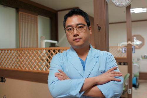 시술 후 관리가 중요한 임플란트 전문 치과 천안룡플란트치과의원