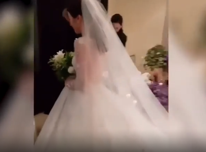 [웨딩] 송혜교의 디올 오뜨꾸뛰르 웨딩드레스 특별주문 제작돼..송혜교 웨딩드레스 가격