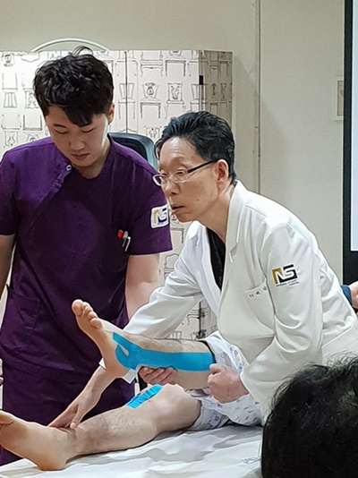 어강 원장, 테이핑 강좌로 선교 나서