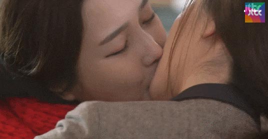지상파 방송의 동성키스, 약 60%가 “삭제해야”
