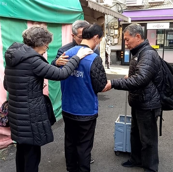 샬롬나비, 프레이포유와 함께 쪽방촌 위로 방문