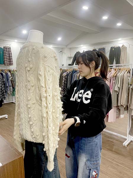 노숙인 자립 돕고 싶어, 빈티지 의류샵 시작한 청년