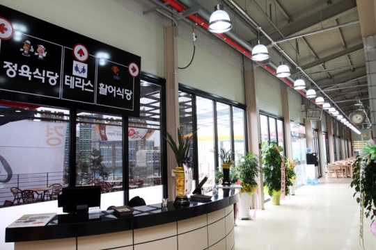 직판매로 저렴하고 질 좋은 활어, 한우 제공 ‘야당리 외식공간’