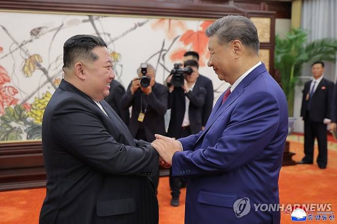 [이슈] 김정은·시진핑, 6년만 북중정상회담 '한반도 비핵화' 빠졌다…北 