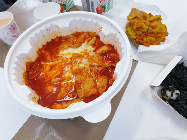 동대문 엽기떡볶이, 12일~16일까지 요기요 앱 엽떡 주문시 무조건 5,000원 할인