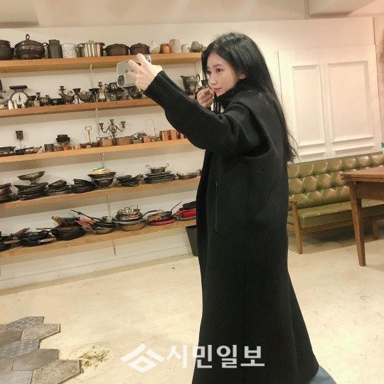 티아라 출신 소연 도촬사진에서 난, 늘 까불고만 있죠