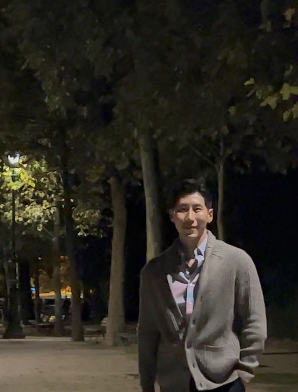 손문의 에세이집 ‘시퀀스’, 출간 세 달만에 초판 3쇄 양장본 발행